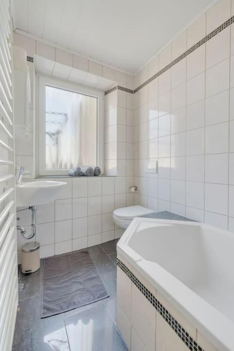 Tiny Apartment With Spacious Terrace On The Rhine Neuwied Εξωτερικό φωτογραφία